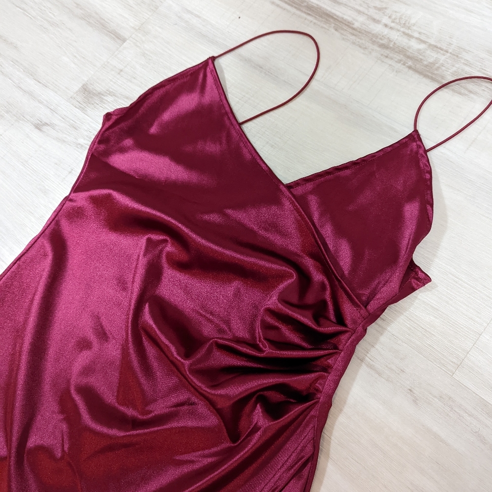 Beautiful Silk Red Mini Dress with Slit - Size S NWOT - Picture 4 of 5